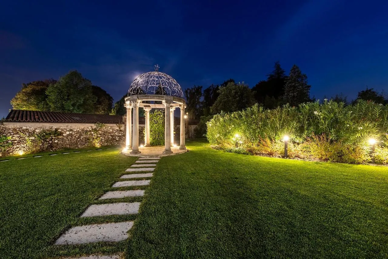 Hotel Villa I Pini 马洛
