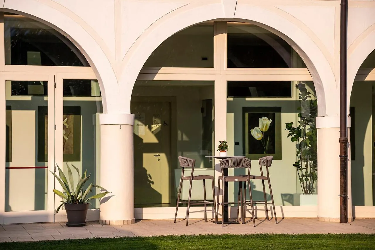Hotel Villa I Pini 马洛