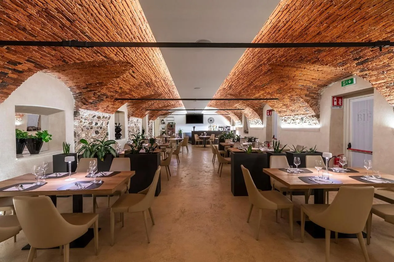 Hotel Villa I Pini 马洛