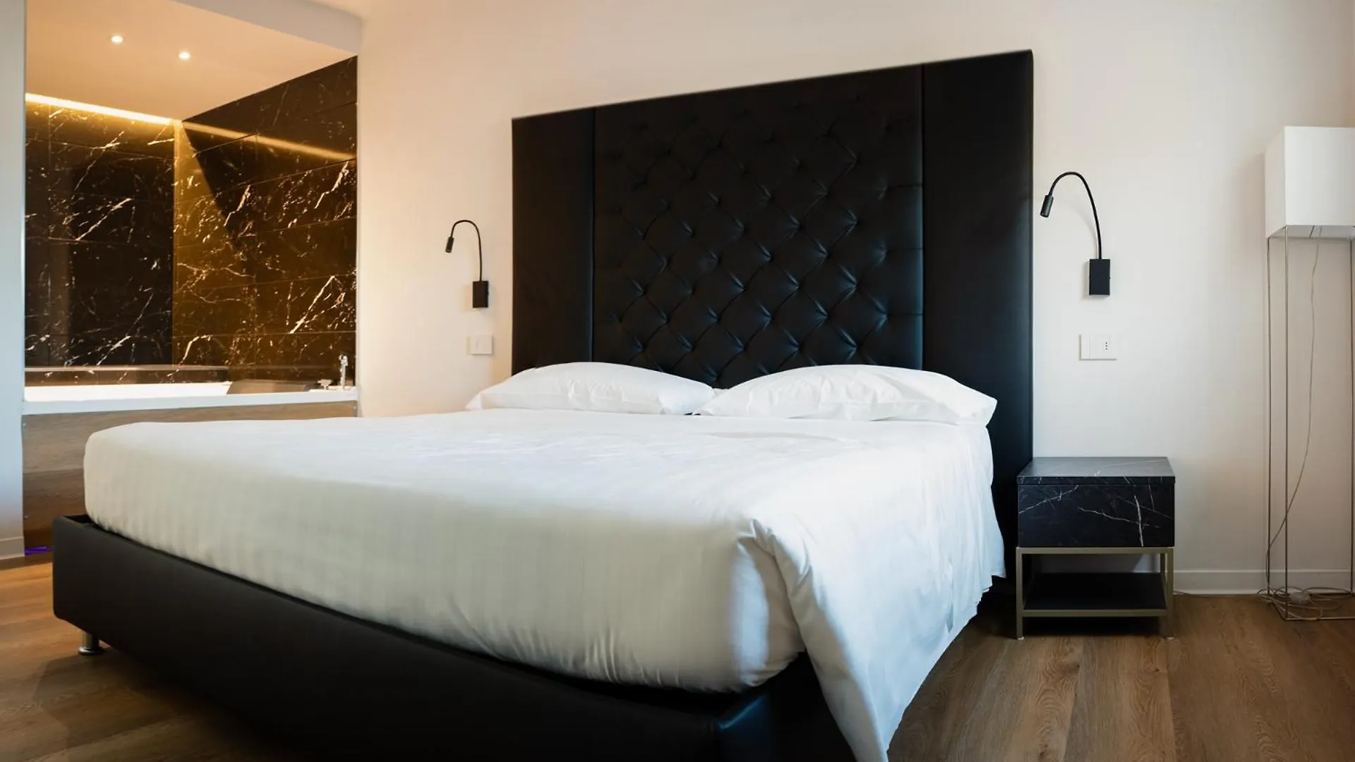 ****  Hotel Villa I Pini Malo  Italy