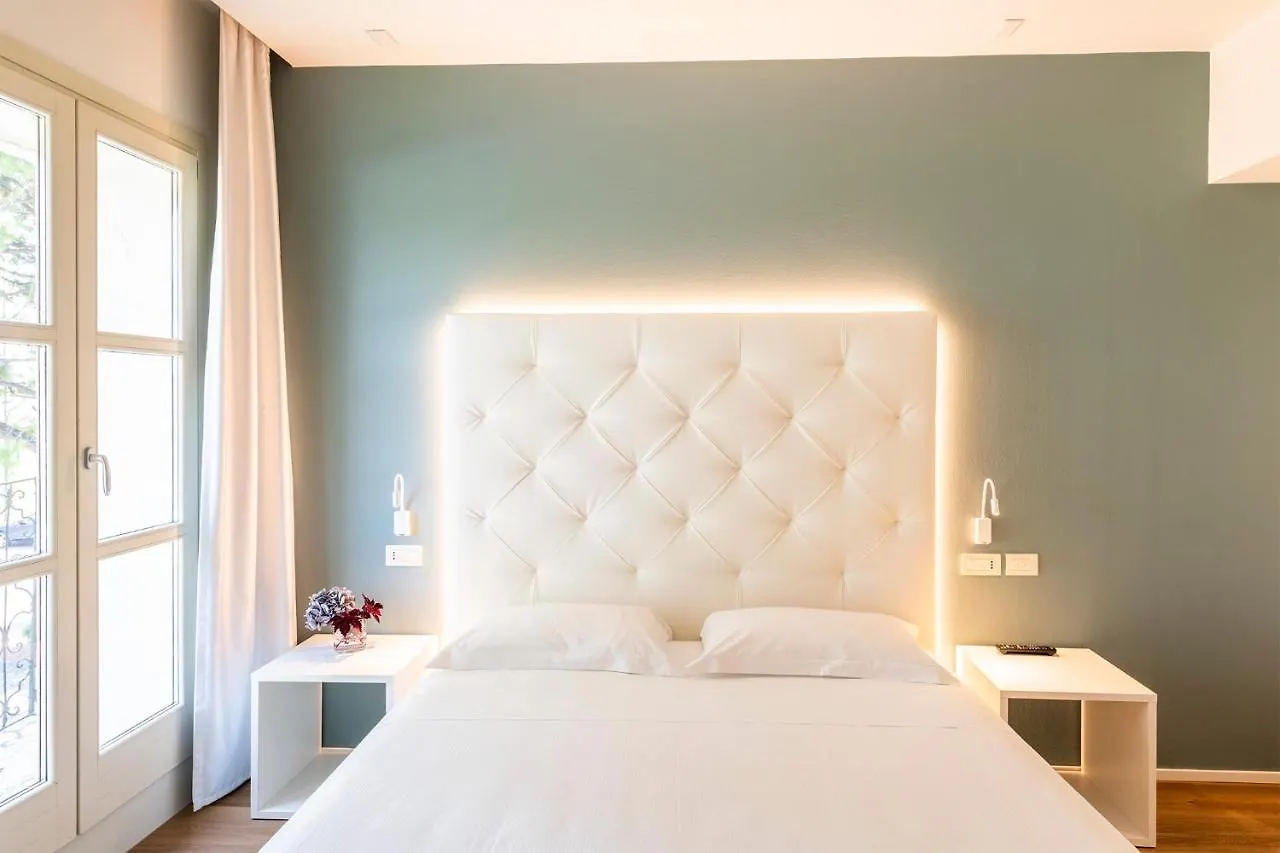 Hotel Villa I Pini Malo  4*, Malo (Vicenza) Italy
