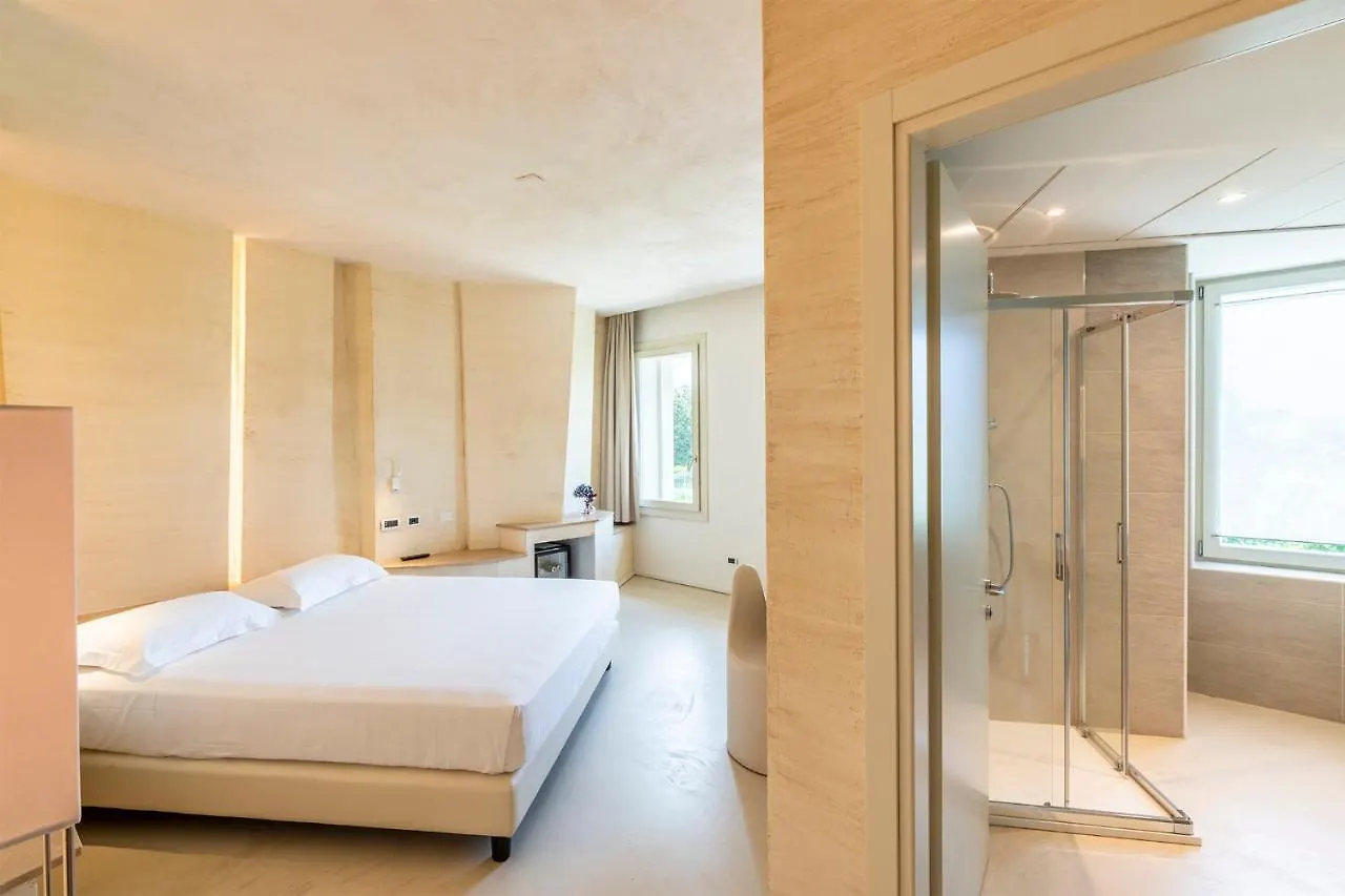 Hotel Villa I Pini Malo
