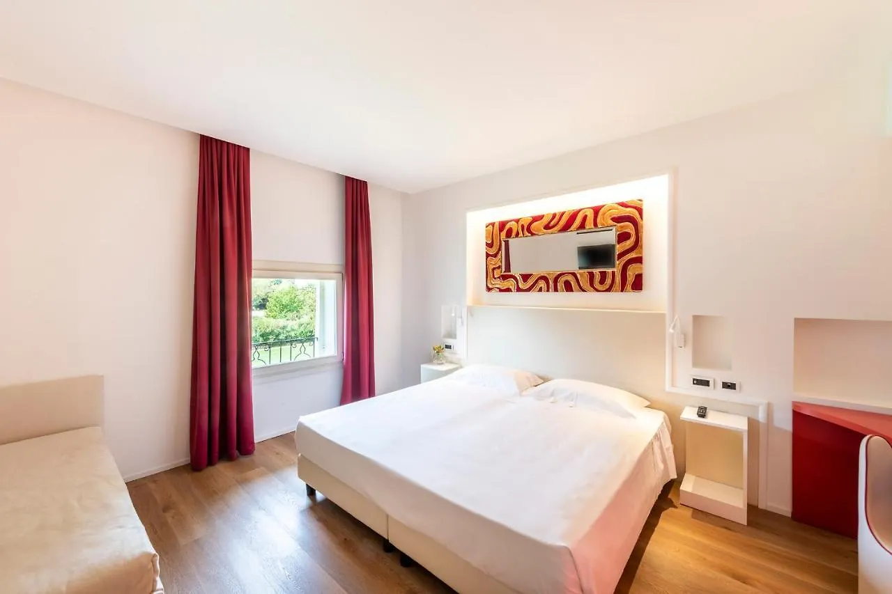 Hotel Villa I Pini Malo  Malo (Vicenza)