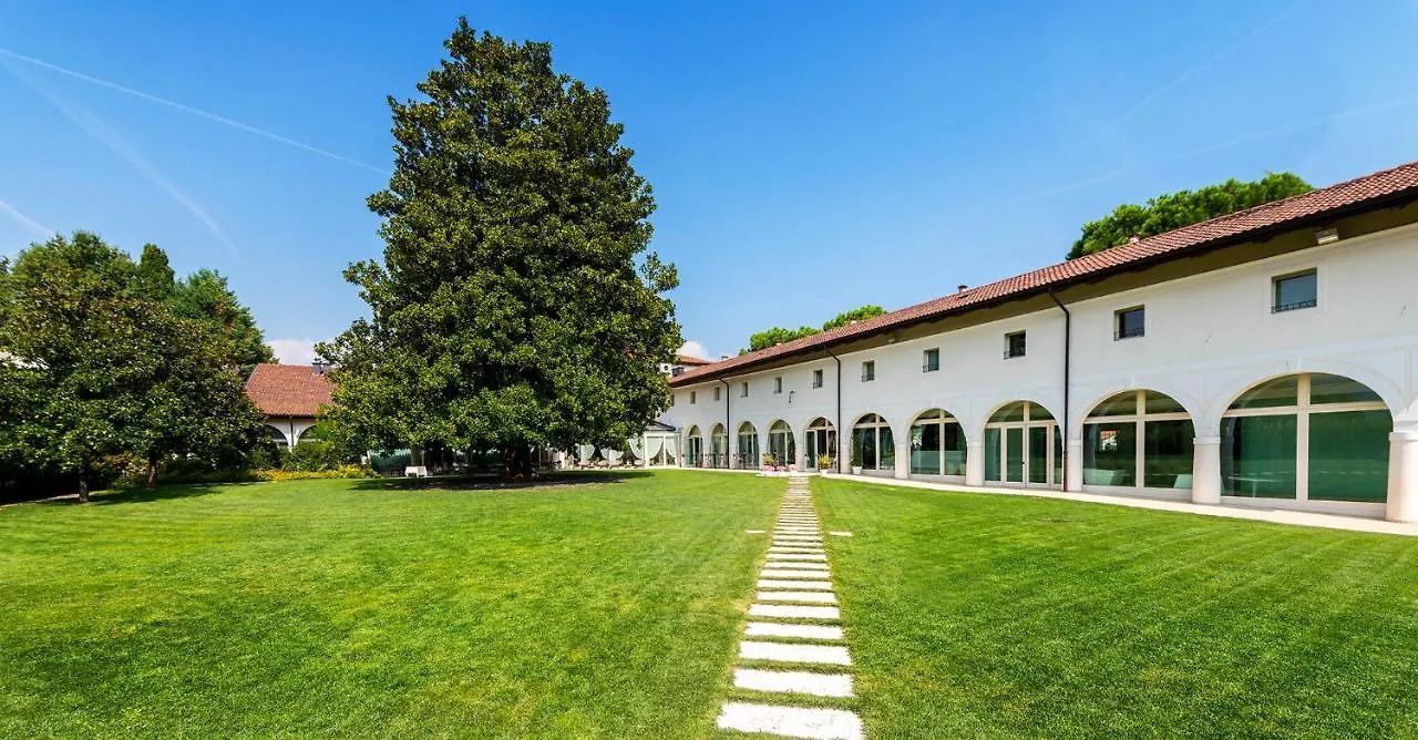 Hotel Villa I Pini Malo