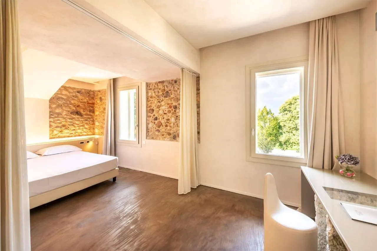 Hotel Villa I Pini Malo  4*, Malo (Vicenza) Italy