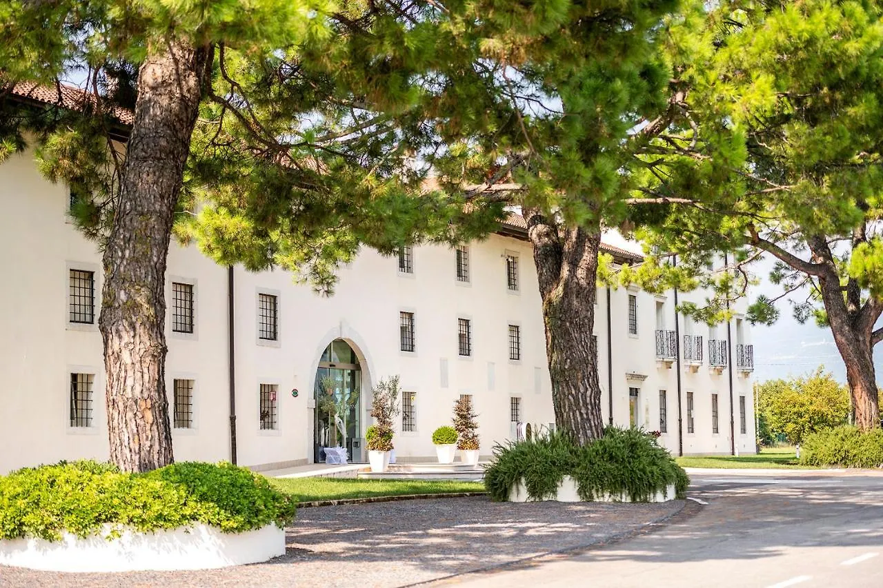 Hotel Villa I Pini Malo