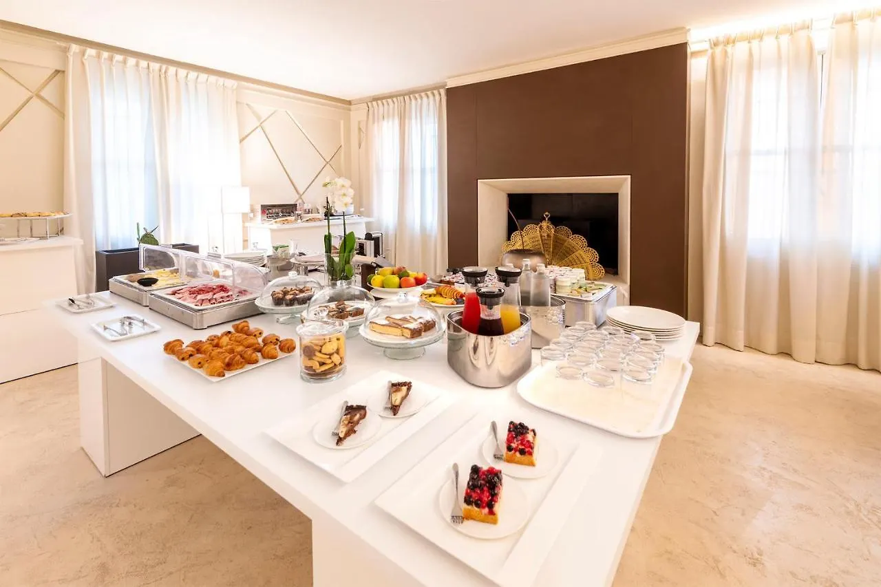 ****  Hotel Villa I Pini Malo  Italy